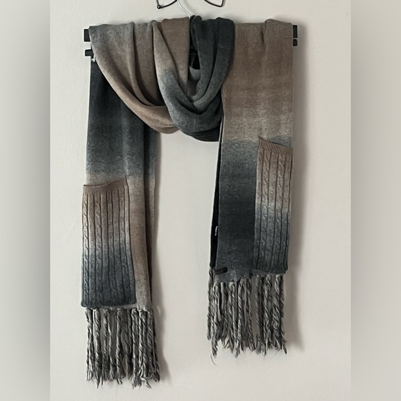 Women’s RUDSAK Fringe Pocket Scarves 🧣 - Picture 1 of 11
